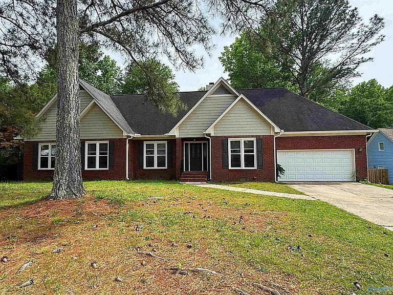 192 Rosecliff Dr — Photo 3