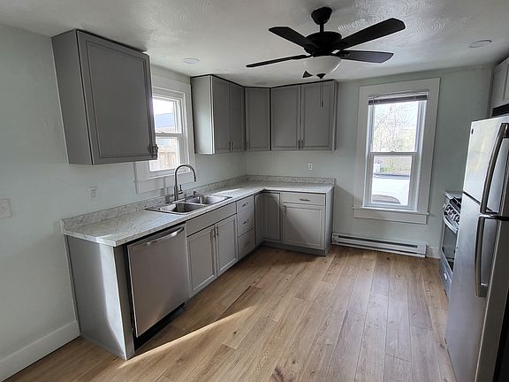 2nd image of 727 E Cucharras St