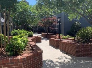302 Granville Ct, Sandy Springs, GA 30328