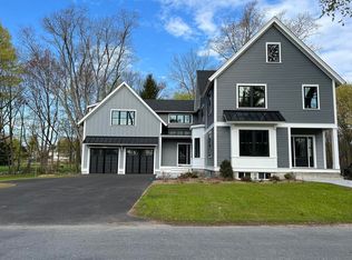 25 Webber Ave, Bedford, MA 01730