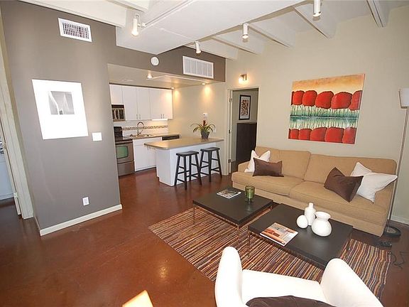 2nd image of 2408 1/2 Leon St #218