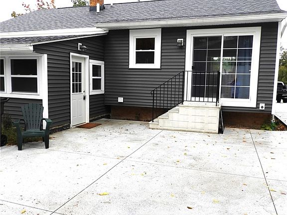 4th image of 6141 W 130th St