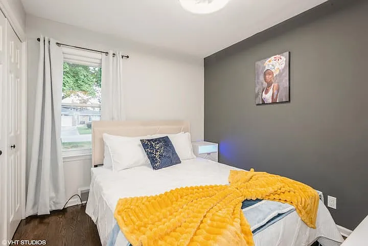 4 bed, 1300 sqft, $9,900 — Photo 3