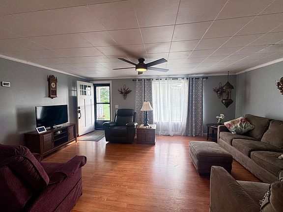 3rd image of 212 Olive Branch Cir