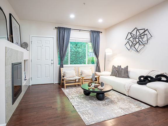 5th image of 10378 157th Pl NE APT 101