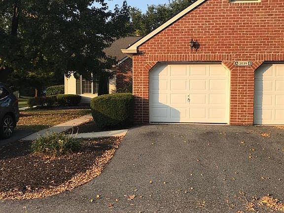 One car detached garage