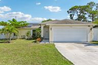 NE Caprona Ave-S1808-001.jpg