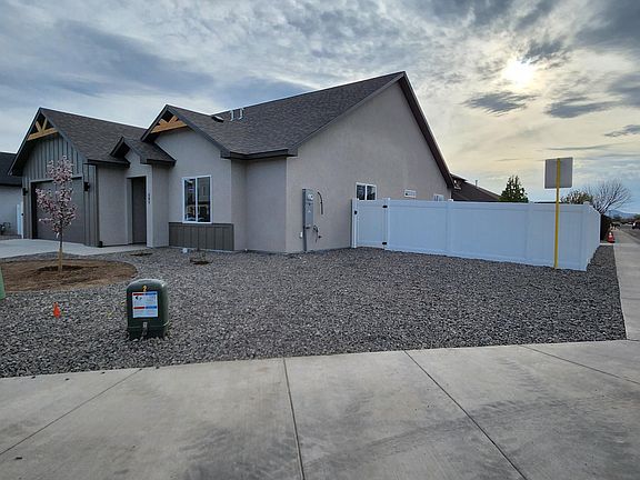 5th image of 585 Rose Creek Ln