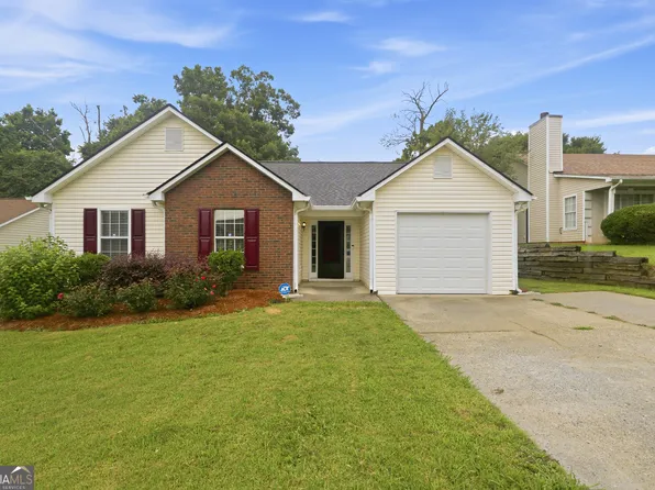 1014 Maple Leaf Rdg, Jonesboro, GA 30238