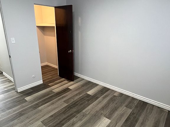 4th image of 1659 Electric Ave