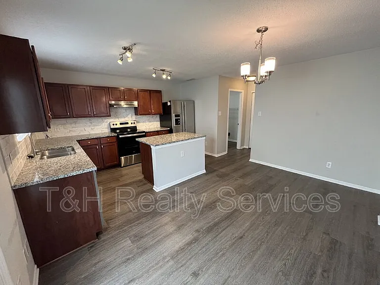 12675 Justice Xing — Photo 6