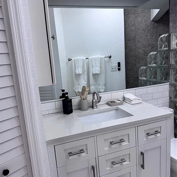 6304 Beechwood Ave — Photo 29