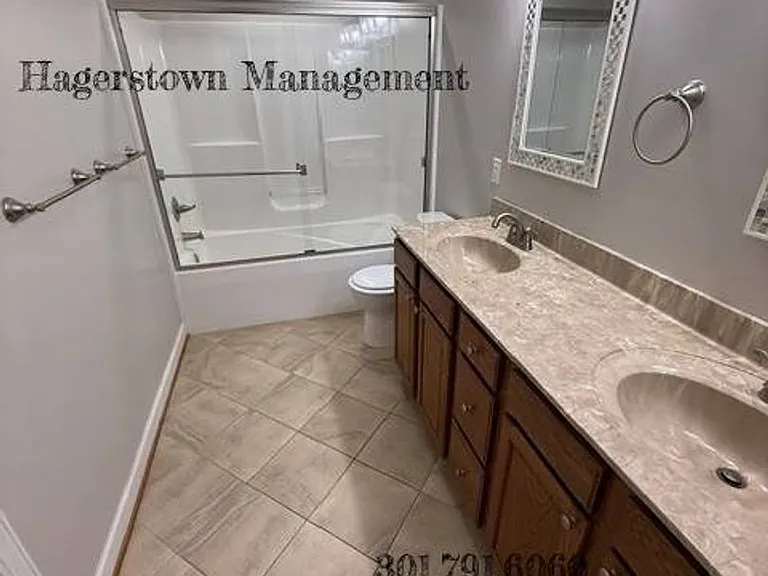 112 W Water St — Photo 14