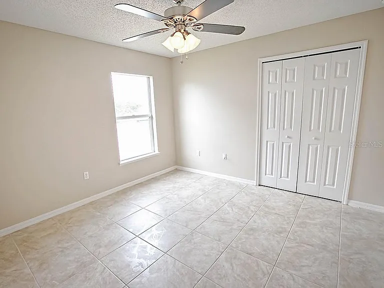 2139 Sandridge Cir — Photo 16