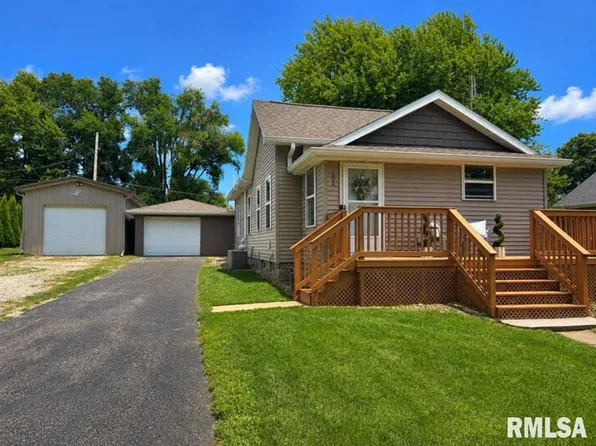 606 N Main St, Roanoke, IL 61561