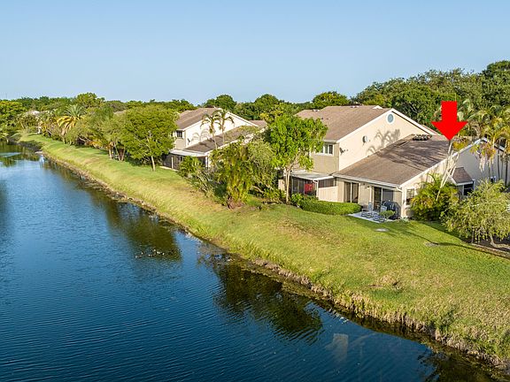 5th image of 2273 Discovery Cir W