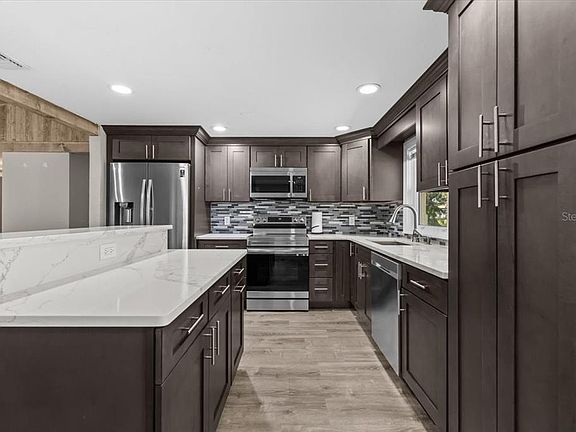 2nd image of 4805 Cooper Rd