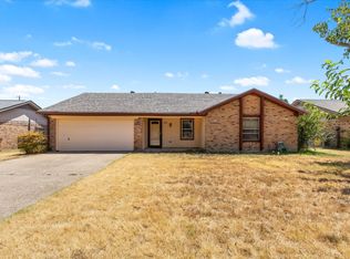 1702 Spring Branch Dr, Cleburne, TX 76033