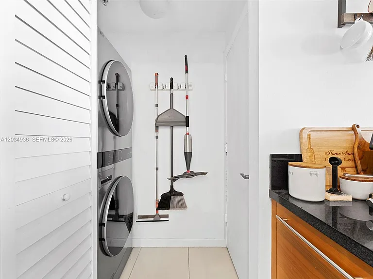 244 Biscayne Blvd #701 — Photo 9