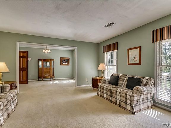 5th image of 916 55th Ave E