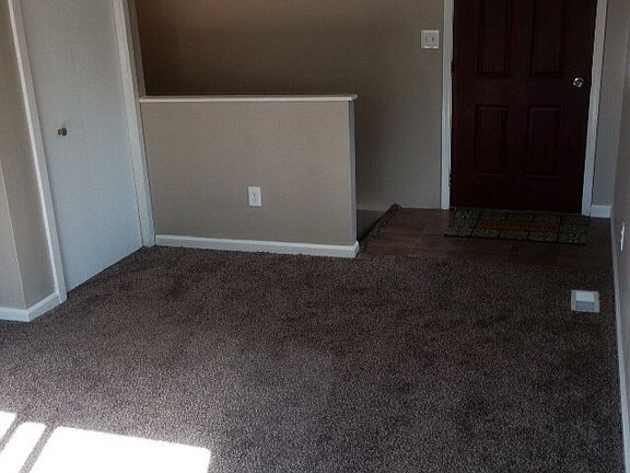 5th image of 631 Oak Grove Dr