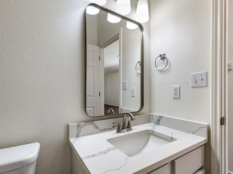 8708 Weiser Dr #B — Photo 23
