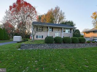 1952 Geraldson Dr, Lancaster, PA 17601
