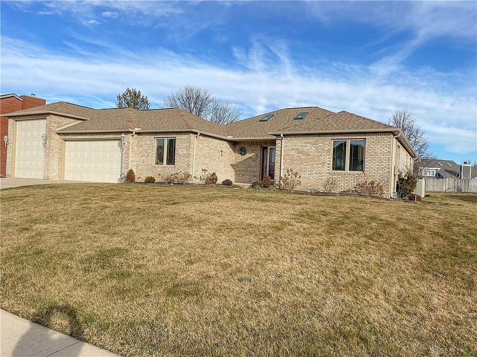 1st image of 227 Hunterfield Dr