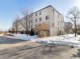 1016 Falgarwood Dr #37, Oakville, ON L6H2P5