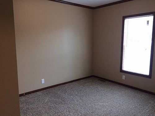 4th image of 19 Sharon Dr
