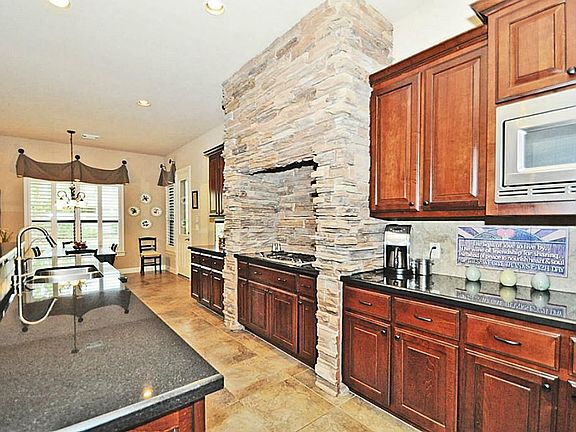 3rd image of 7323 Fair Meadow Ln