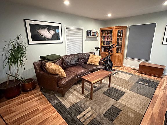 5th image of 32 Roundy St APT 1