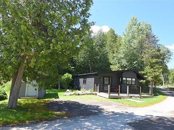 2nd image of 1085 10th Concession W #2
