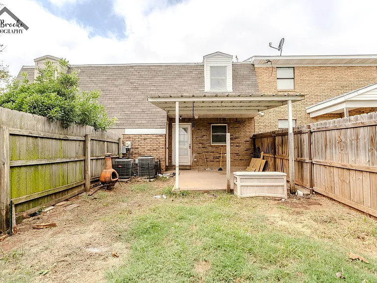 1215 N Pacific Ave — Photo 30