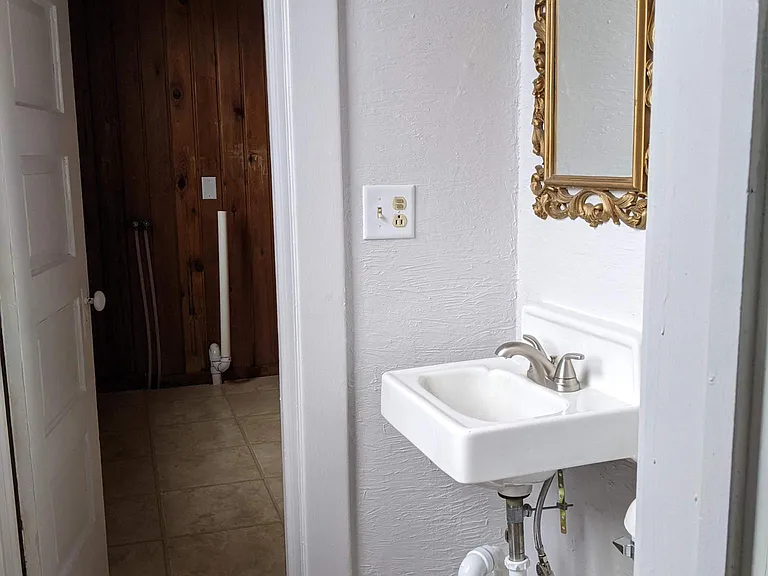 312 Harrison Ave — Photo 13