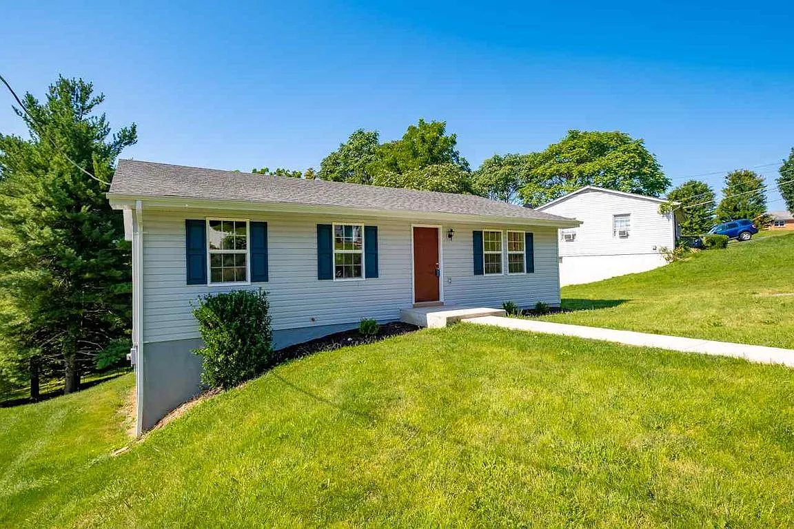 2308 Davis St photo 1