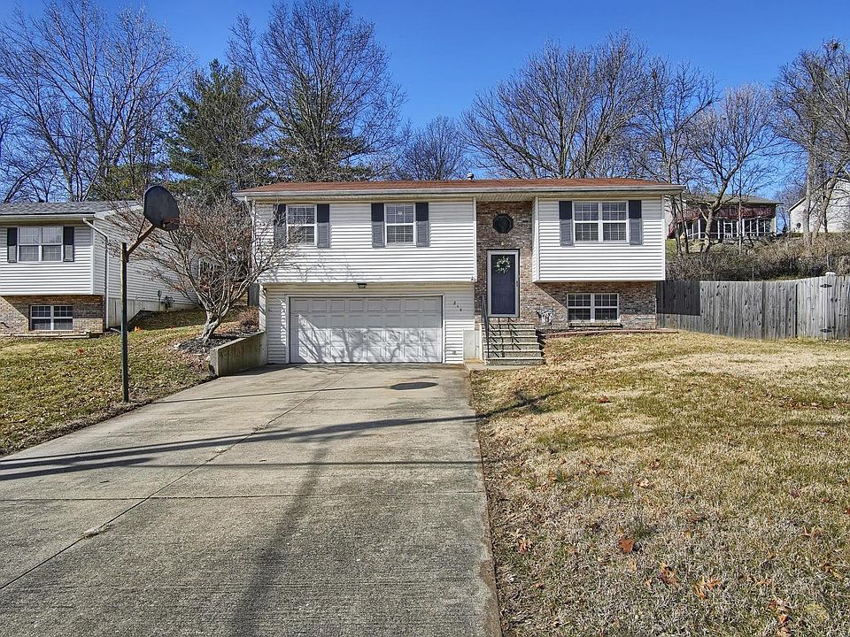 1st image of 212 Lake Hillcrest Dr