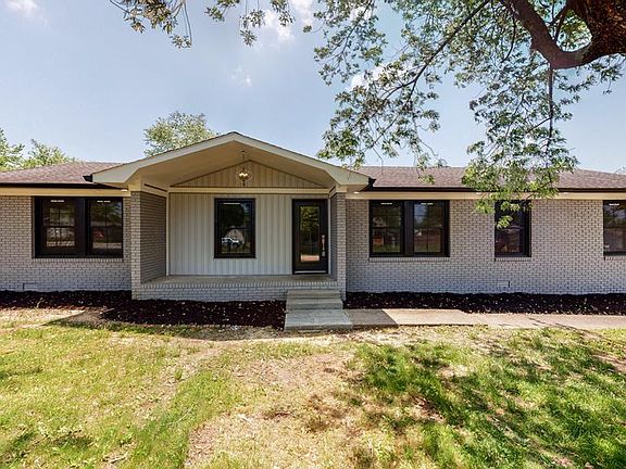 2nd image of 2092 Pinewood Ln