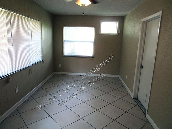 5th image of 4014 E Bluff Ave