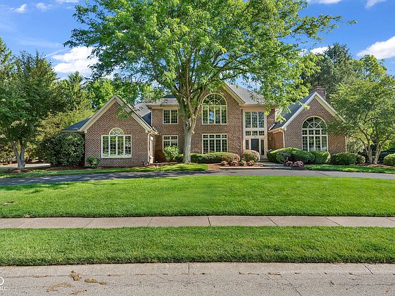3rd image of 824 Wedgewood Ln
