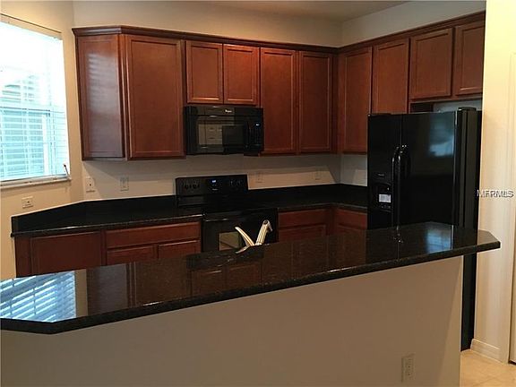 4th image of 7980 Edgewood Forest Dr