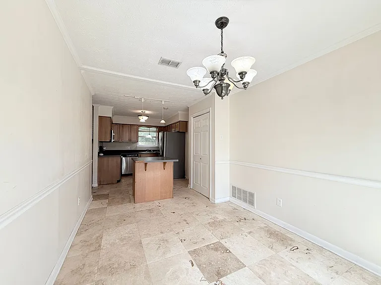 3983 Post Oak Rd N — Photo 12