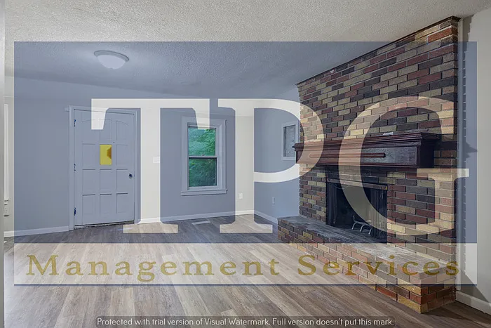 2121 N River Blvd — Photo 6