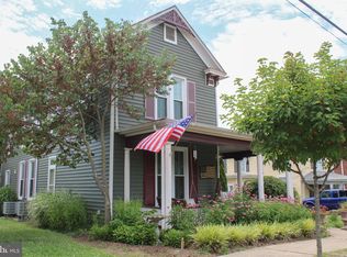 207 S Muhlenberg St, Woodstock, VA 22664