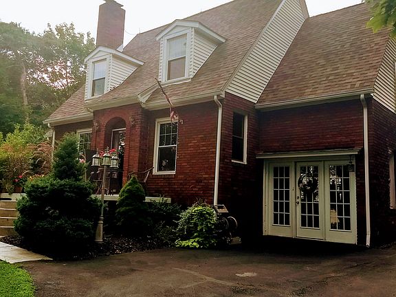 3rd image of 1065 Dutch Ridge Rd