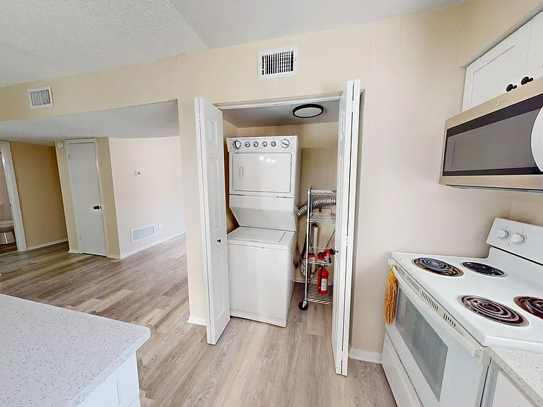 1228 E Muriel St #A — Photo 7