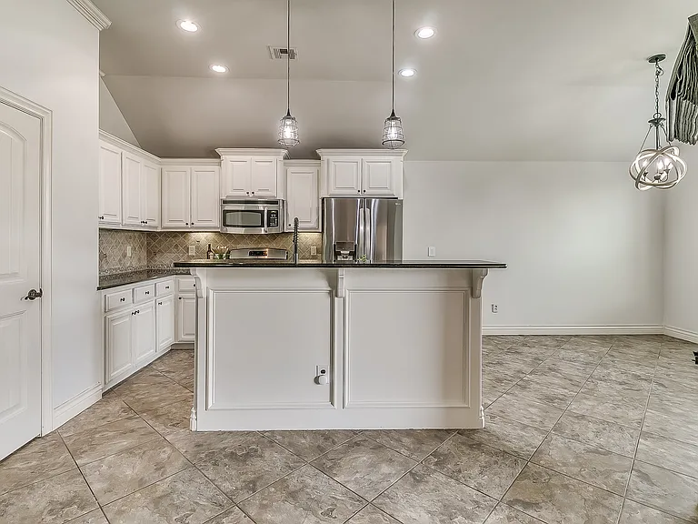 15904 Positano Dr — Photo 7