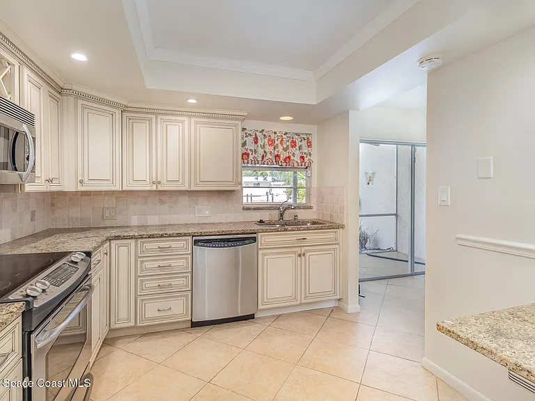 446 Blue Jay Ln — Photo 7