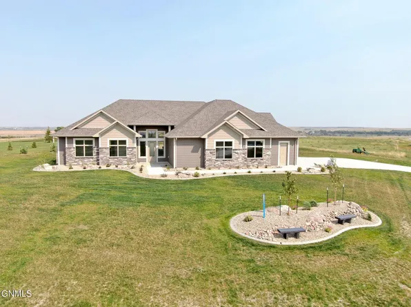 12004 Acadia Dr, Bismarck, ND 58503