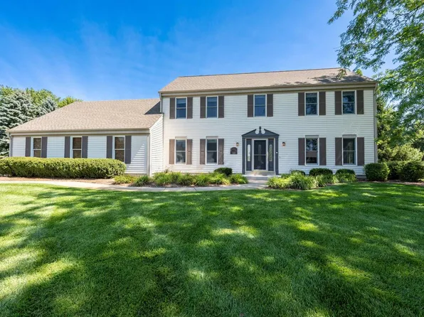 W328N3834 Range Woods DRIVE, Nashotah, WI 53058